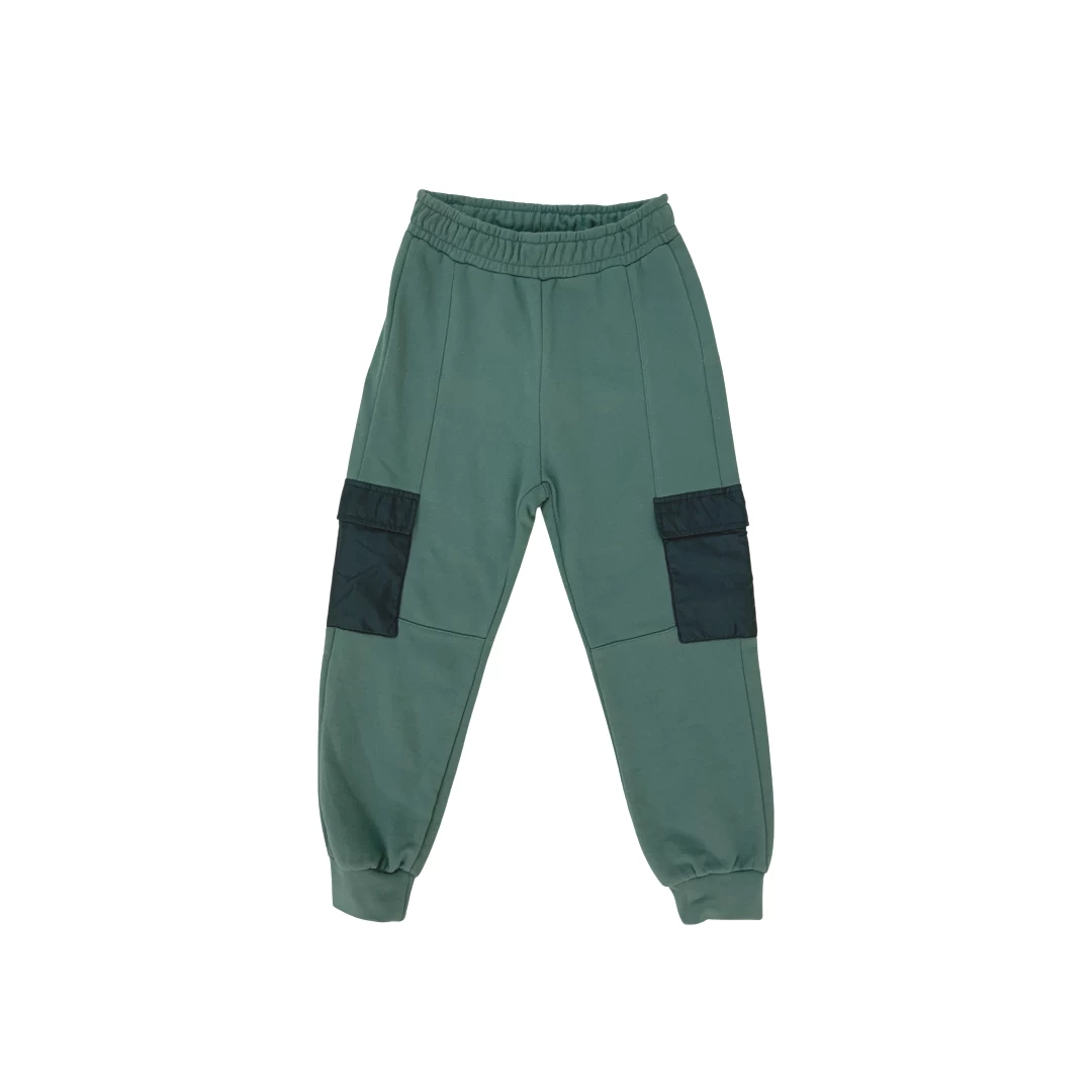 Green pants with pockets