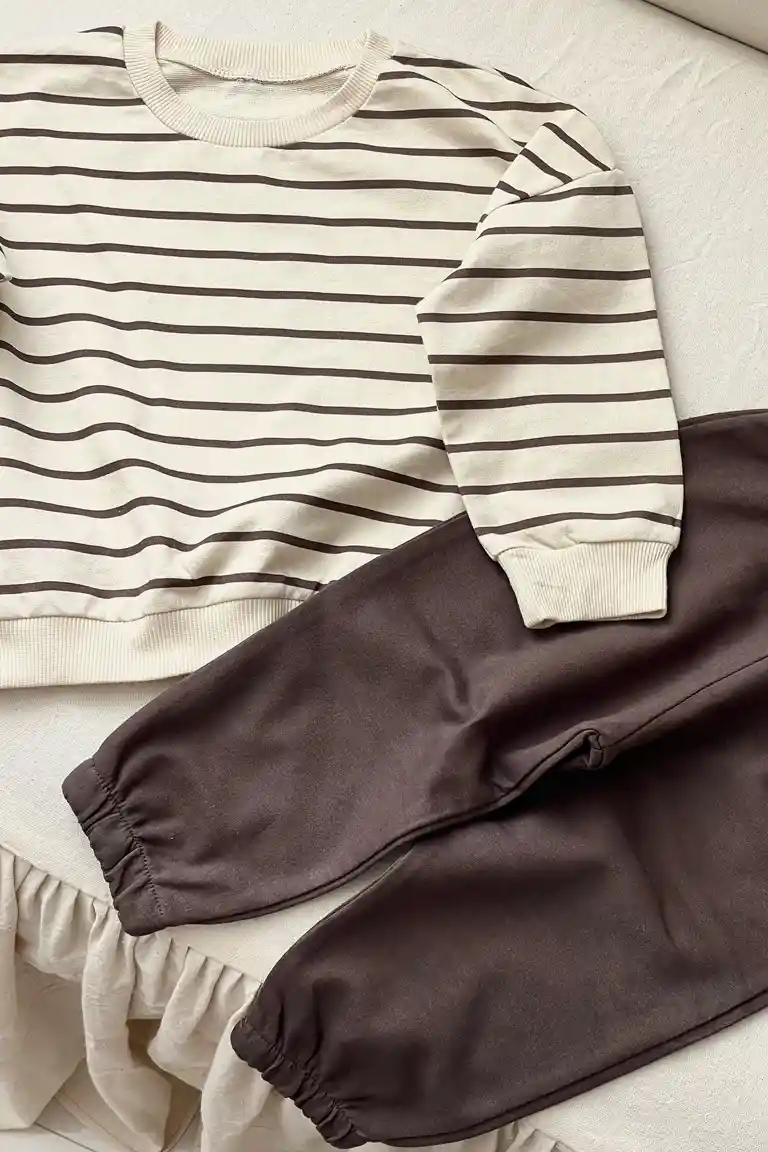 Striped set