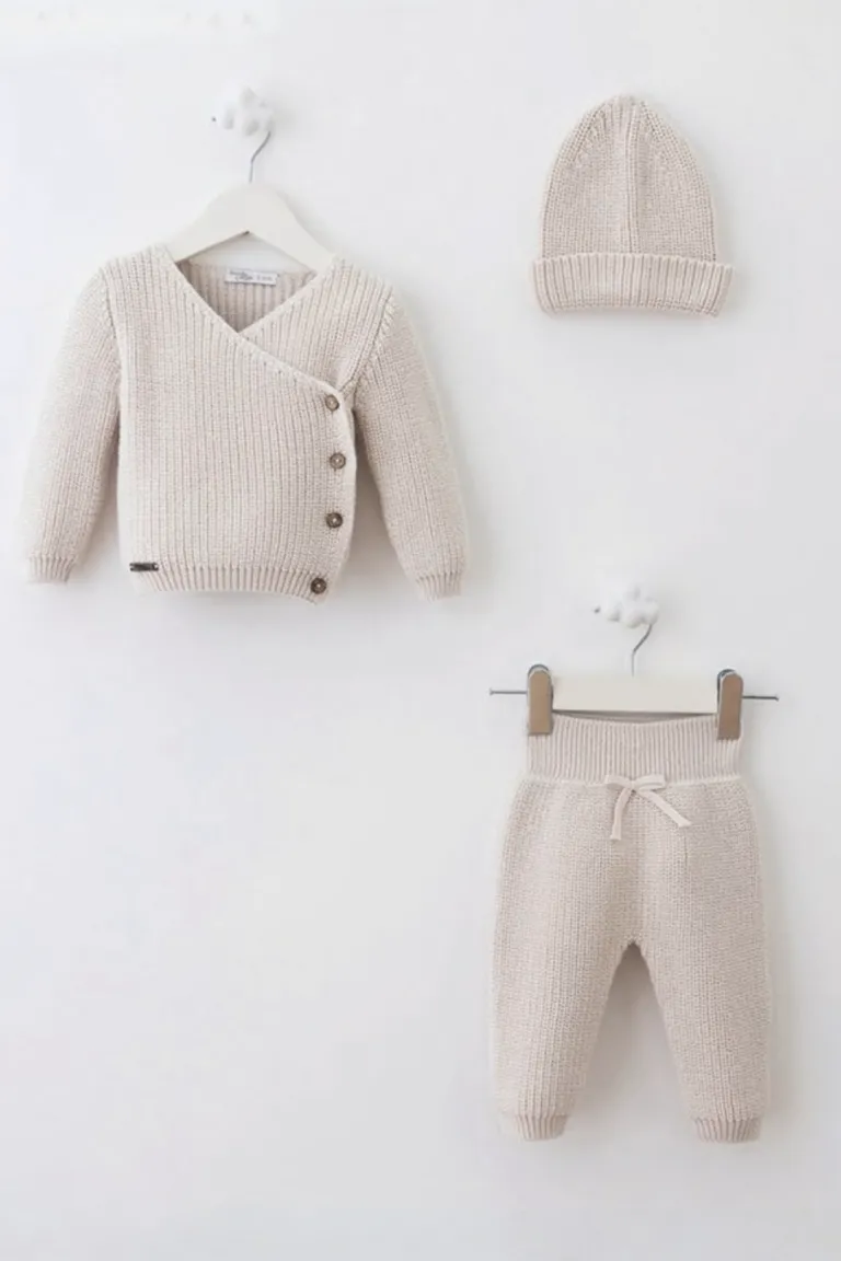 Knitted baby boy wear