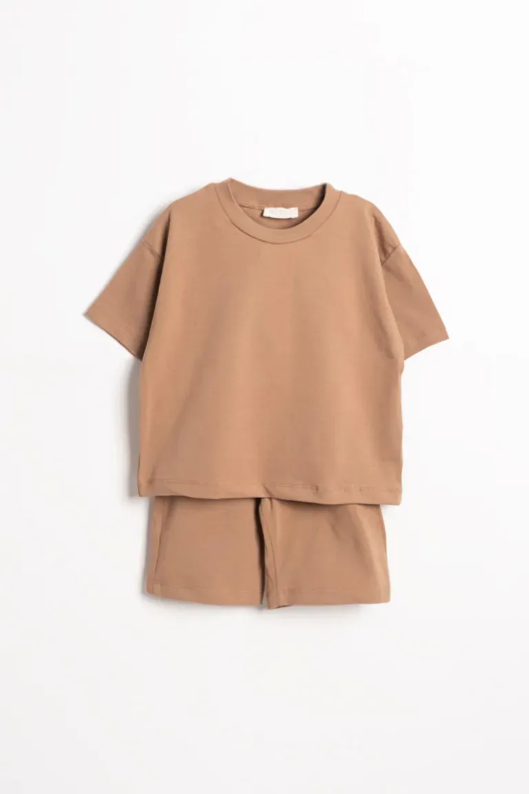 Adam’s light brown set