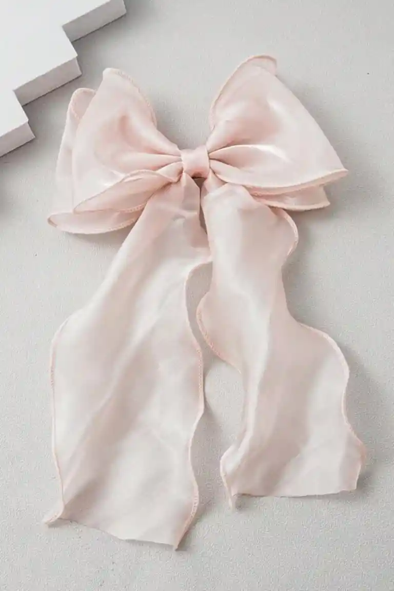 Light pink bow